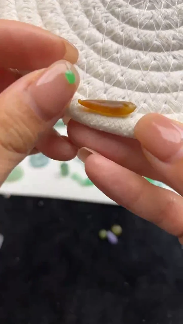 未镶嵌定制翡翠600+60红玉兰花