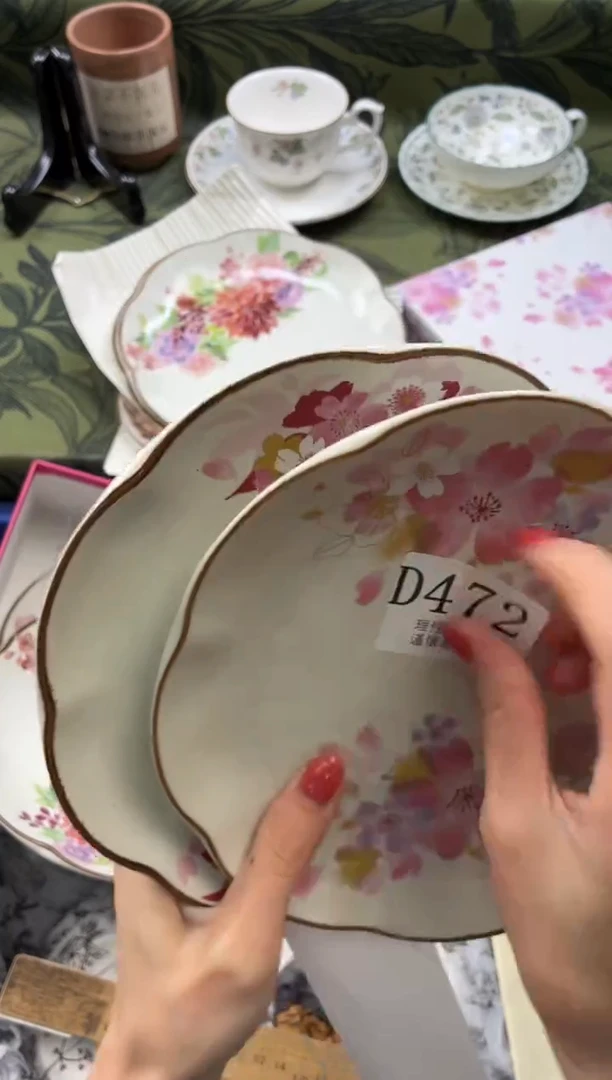 瓷片雨*       D472