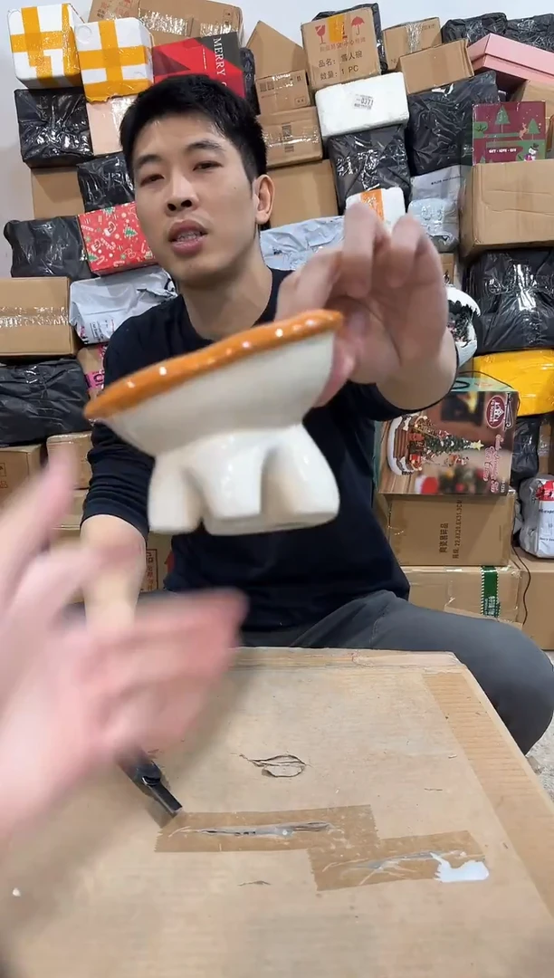 瓷片小号狮子猫碗