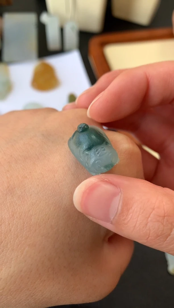 【闪购商品】定制翡翠未镶嵌翡翠