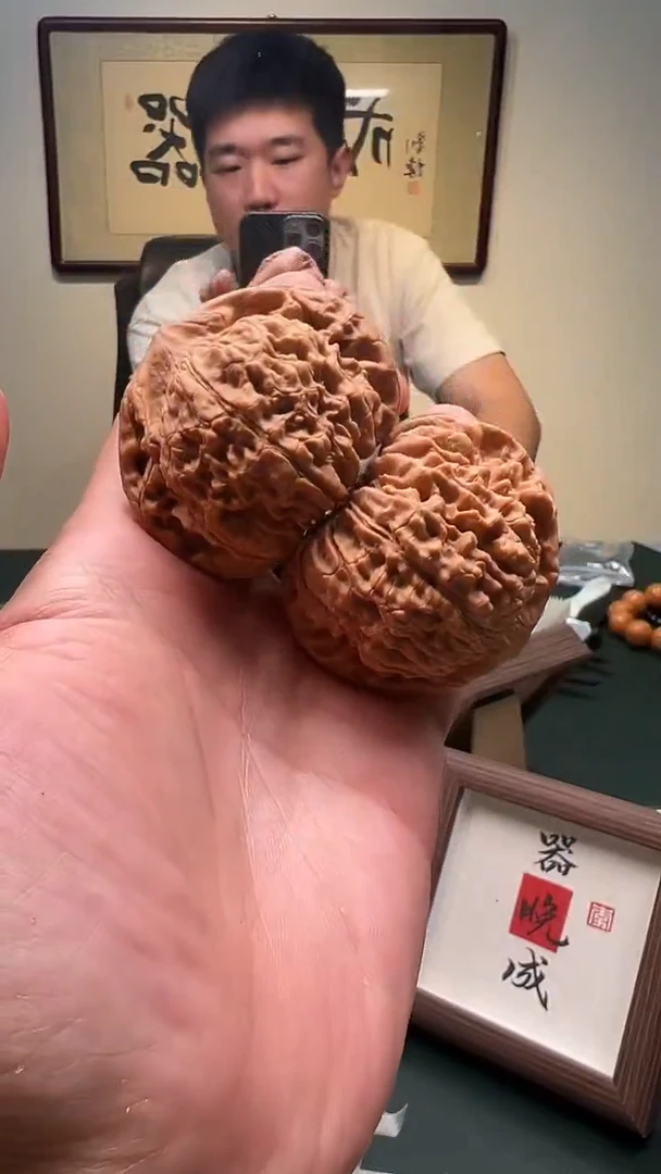 文玩核桃把件50mm+官帽 1对