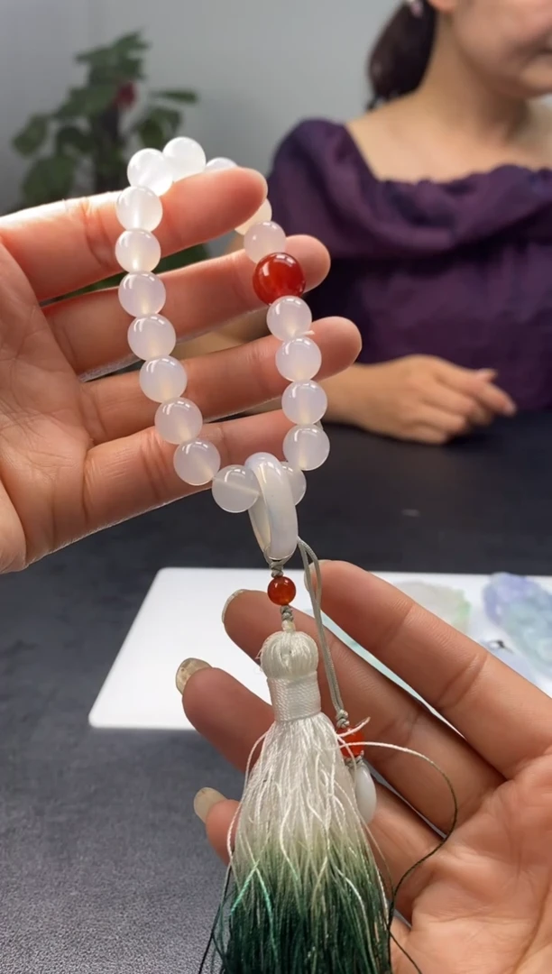 玛瑙/玉髓手串未镶嵌猫**鱼翡翠毛货多样性发其一