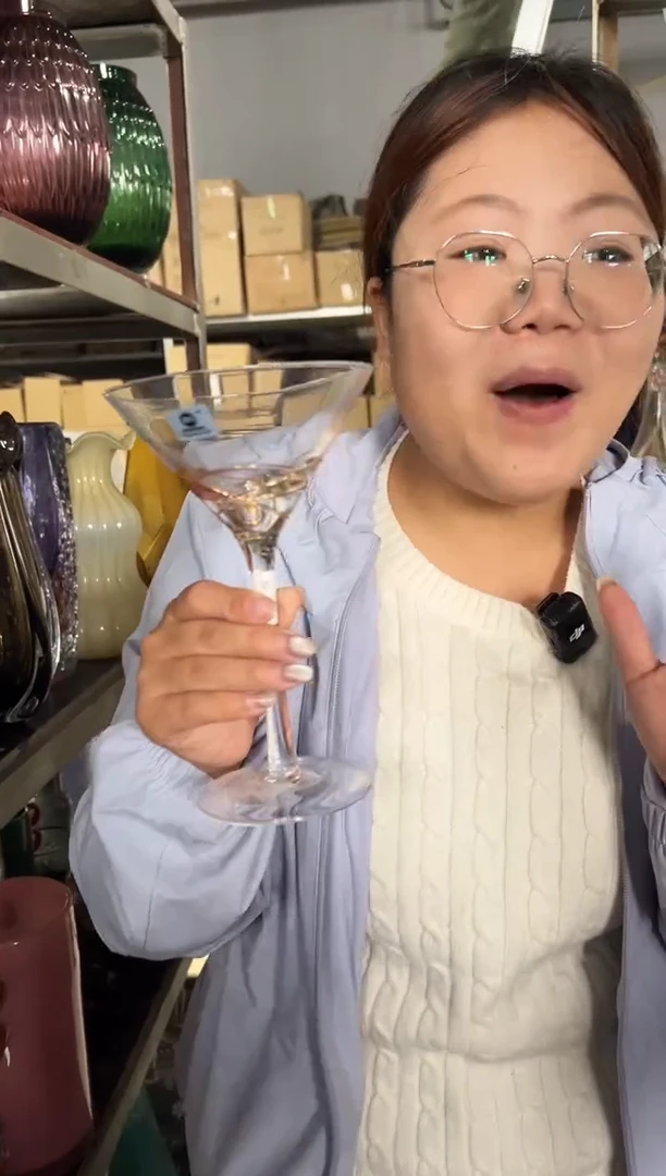 花瓶客厅餐桌插花装饰好物鸡尾酒两支