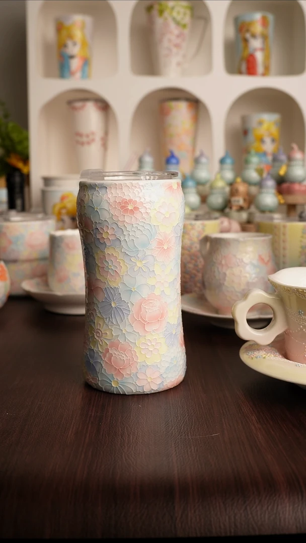 景德镇手绘的杯子