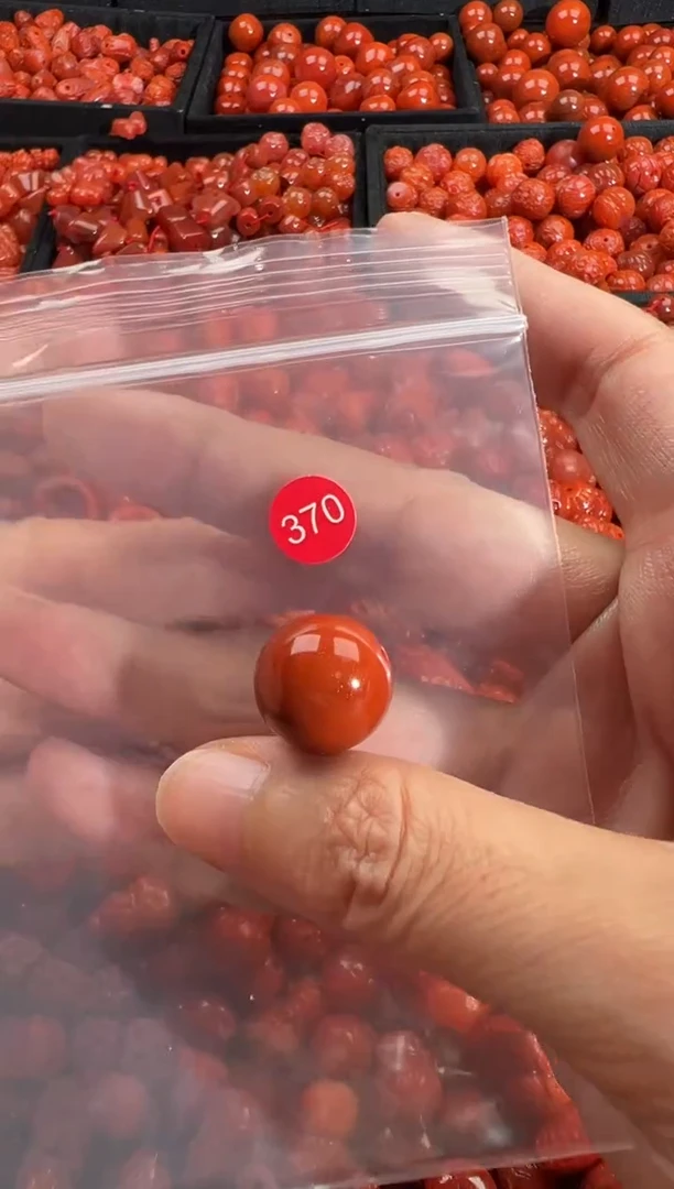 颈饰未镶嵌南红玛瑙1