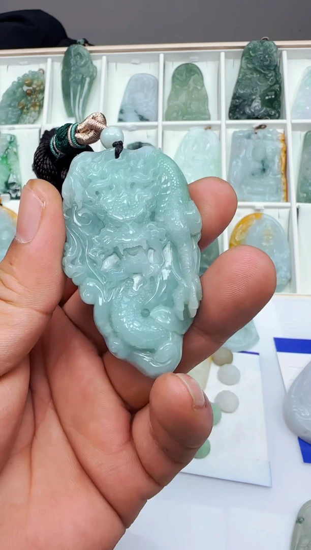 【闪购商品】翡翠颈饰未镶嵌缅甸天然A货翡翠