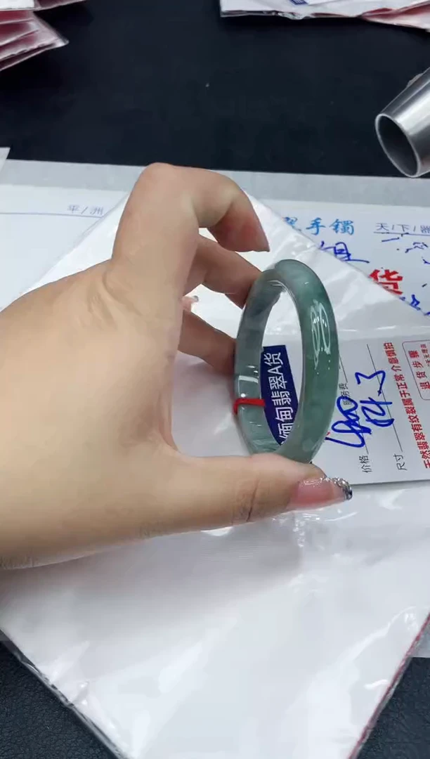 【闪购商品】翡翠手镯未镶嵌888888888888