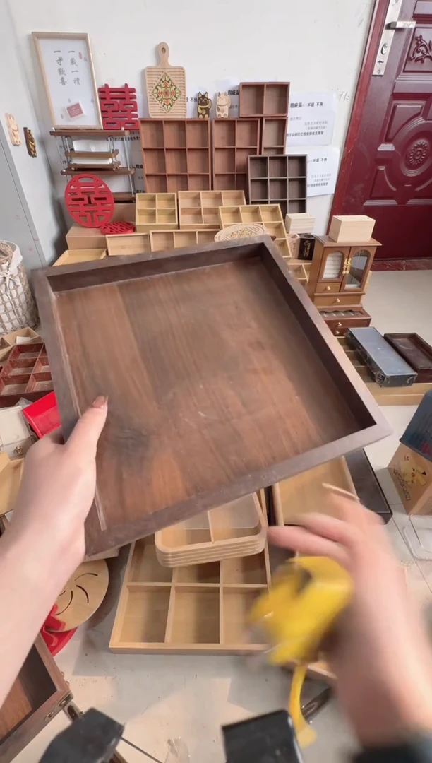 胡桃色正方形托盘微瑕拍下不退不换无售后