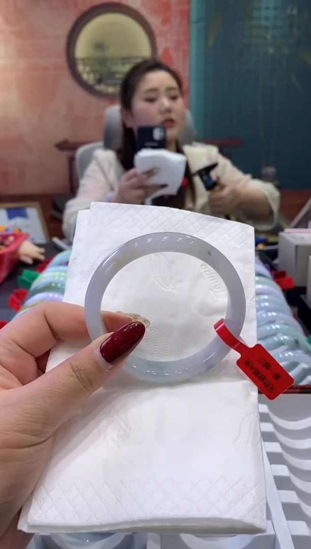 【闪购商品】翡翠手镯未镶嵌多人0001662