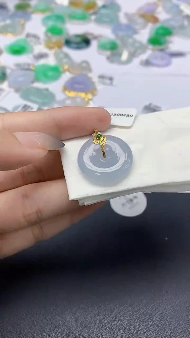 翡翠18K金镶嵌颈饰天然缅甸a货翡翠