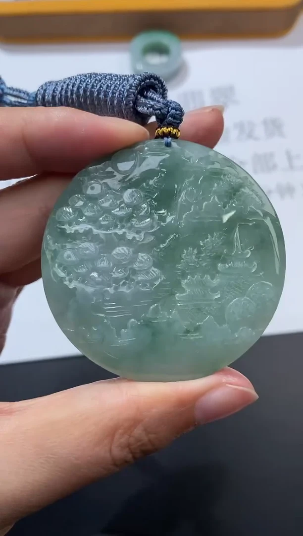 未镶嵌挂件翡翠374386    多人