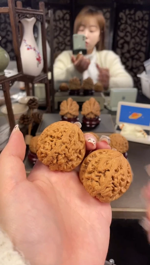 【闪购商品】文玩核桃把件大粗筋44尺-1