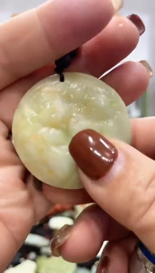 未镶嵌岫玉挂件