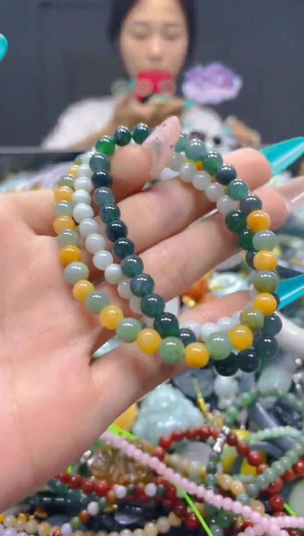 颈饰未镶嵌翡翠5MM/J/翡翠A货，一件也是批发价