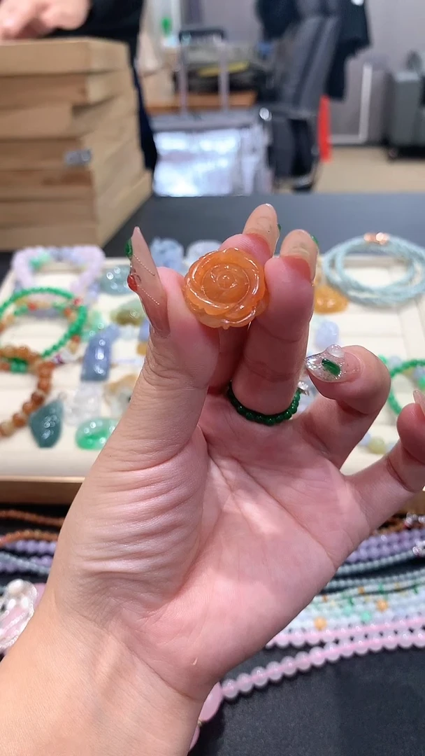 【闪购商品】定制翡翠未镶嵌翡翠