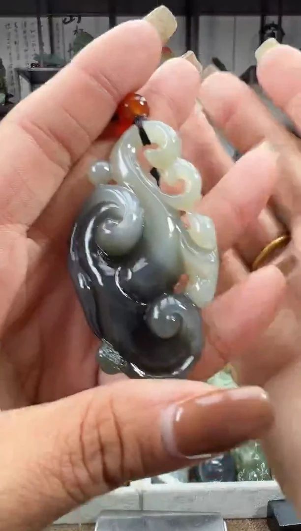 未镶嵌和田玉把件1