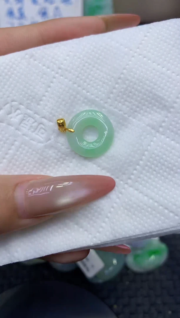 颈饰未镶嵌翡翠天然缅甸A货翡翠