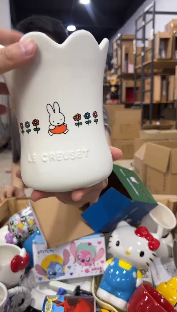 瓷片原盒米菲兔花盆