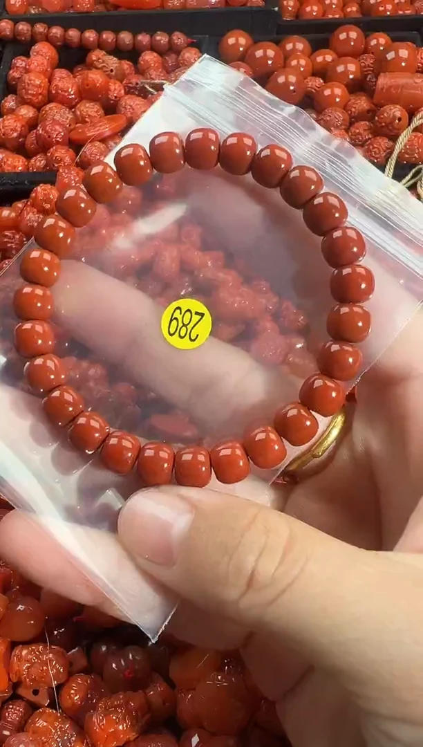 颈饰未镶嵌南红玛瑙1