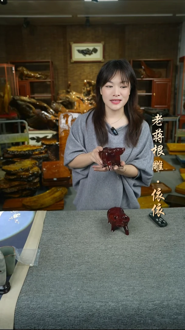 木缅甸花梨木牛摆件238