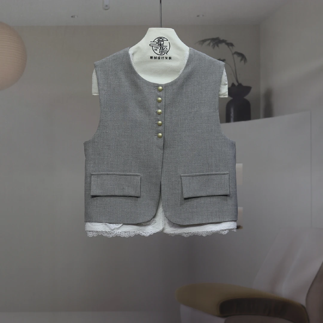 【8932】高品质原创设计灰色时尚百搭蕾丝边马甲渣