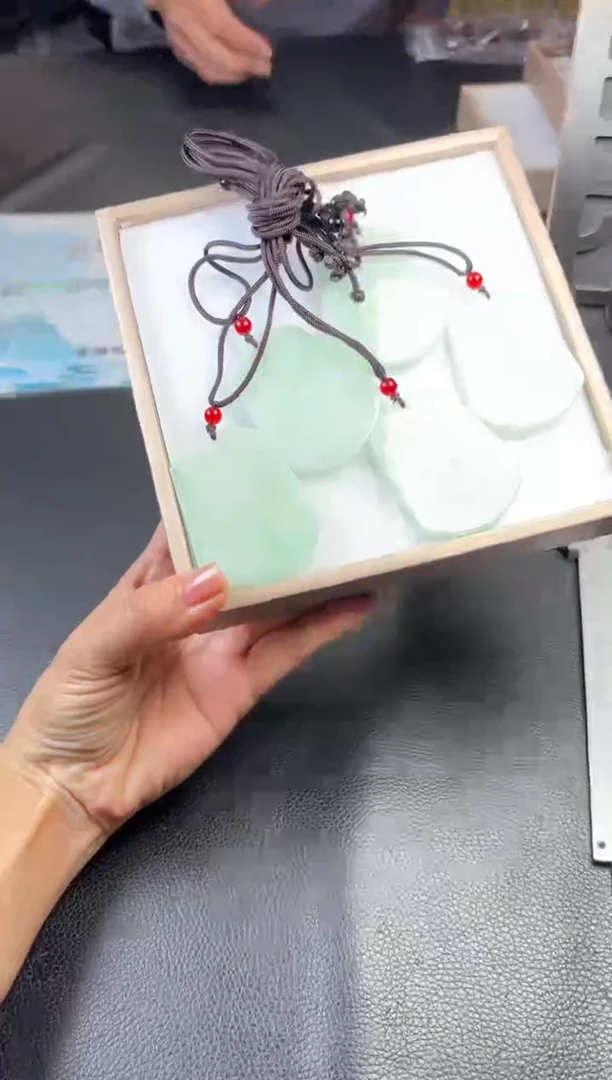 未镶嵌挂件翡翠多样性发一件R703181