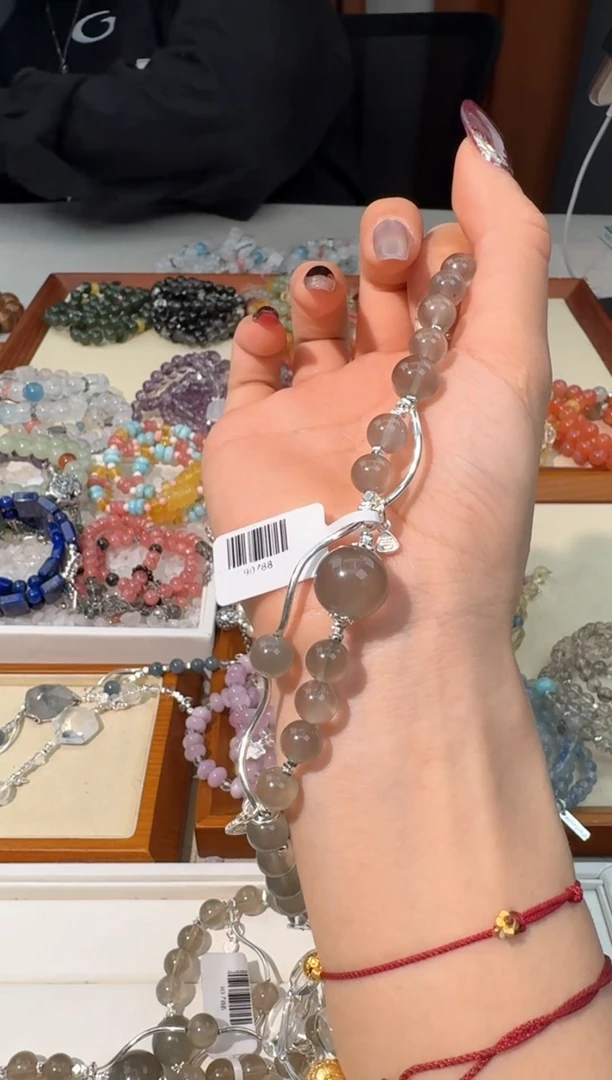 【闪购商品】水晶手链银S925镶嵌H017银月ot扣设计款