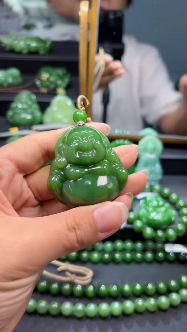 和田玉（碧玉）未镶嵌颈饰1