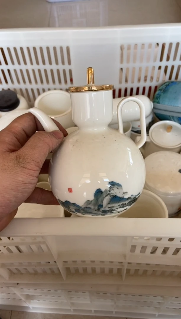 杯摄影的产品有使用过的痕迹有点脏介意勿拍