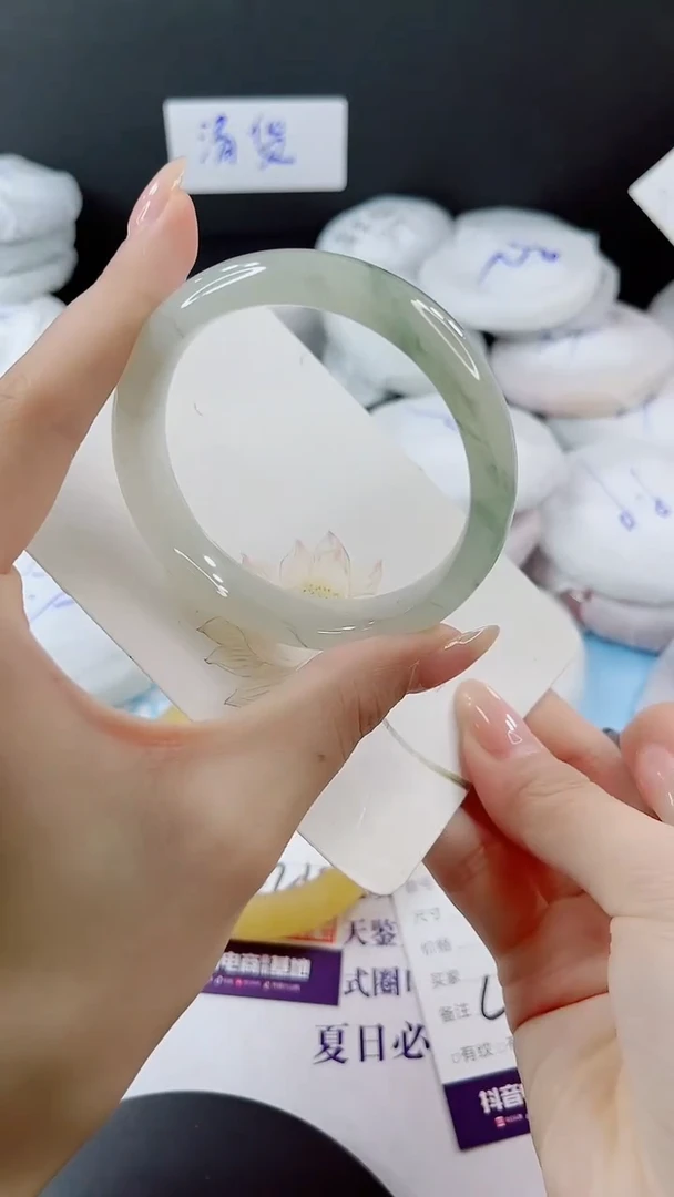 未镶嵌手镯石英质玉多样性发货L213