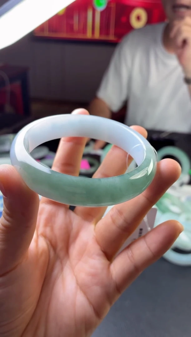 未镶嵌手镯翡翠X*_缅甸天然翡翠手镯