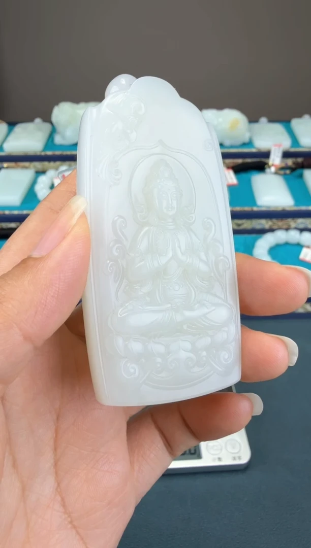 颈饰未镶嵌和田玉1
