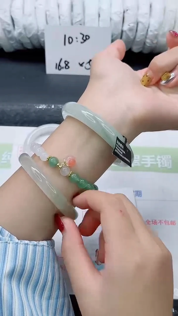 未镶嵌手镯石英质玉059-60.8
