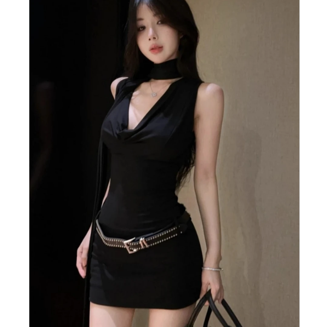 性感辣妹收腰显瘦无袖荡领连衣裙女飘带设计感小众黑色包臀短裙子