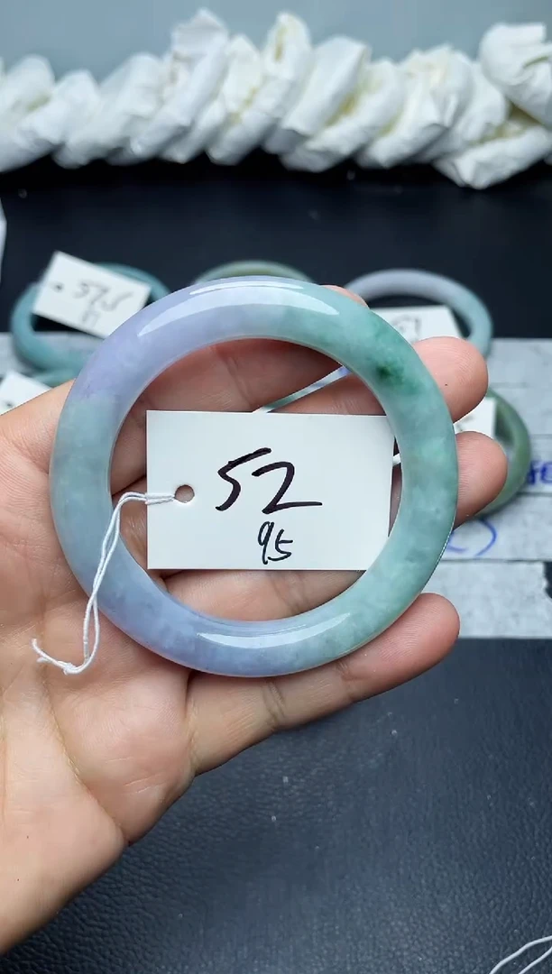 未镶嵌手镯翡翠95