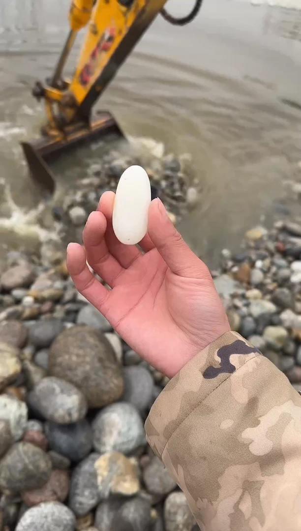 未镶嵌和田玉挂件48