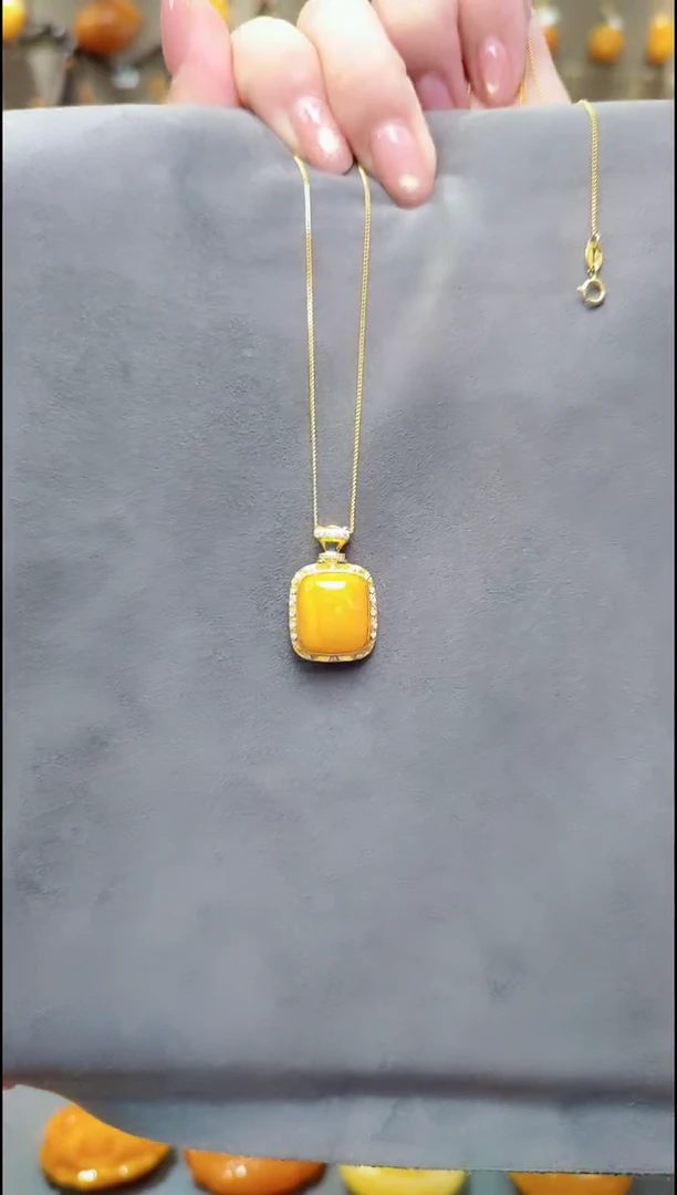 银S925镀金镶嵌蜜蜡珠宝奇石﹣B914蜜蜡吊坠