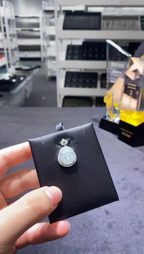 吊坠(不含链)未镶嵌翡翠1