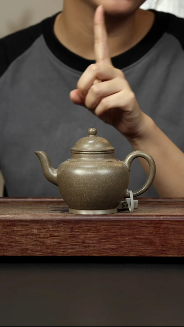 紫砂茶壶蟹壳青 大宫灯