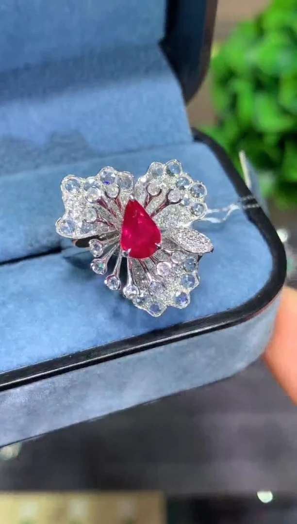 18K金镶嵌戒指红宝石1.05ct