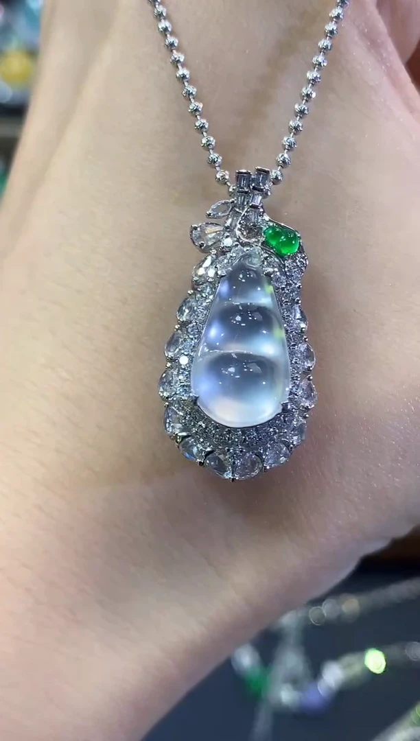 吊坠(不含链)18K金镶嵌翡翠D36