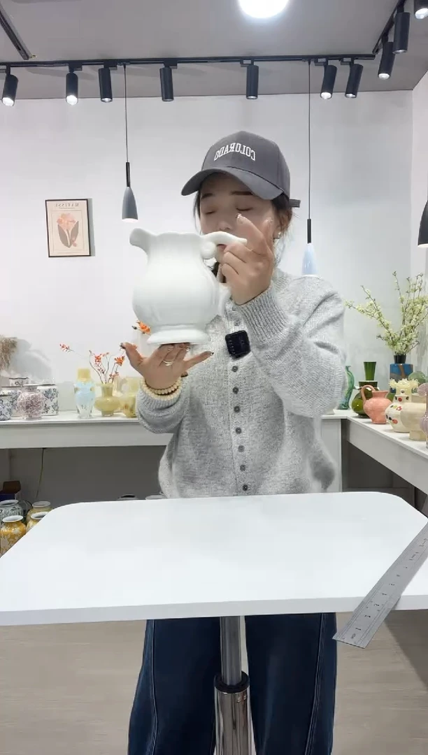 【闪购商品】陶瓷法式奶壶奶白