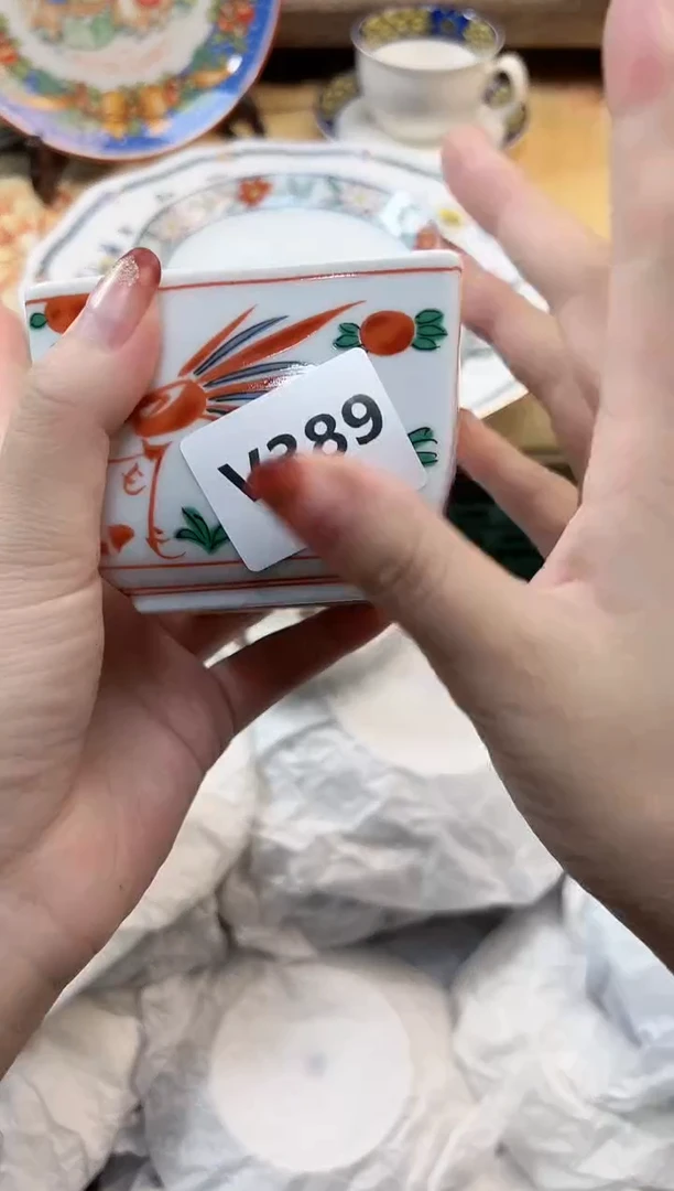 瓷片艳*姐   389