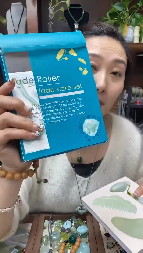 未镶嵌岫玉手把多样性发货其中发一套盒