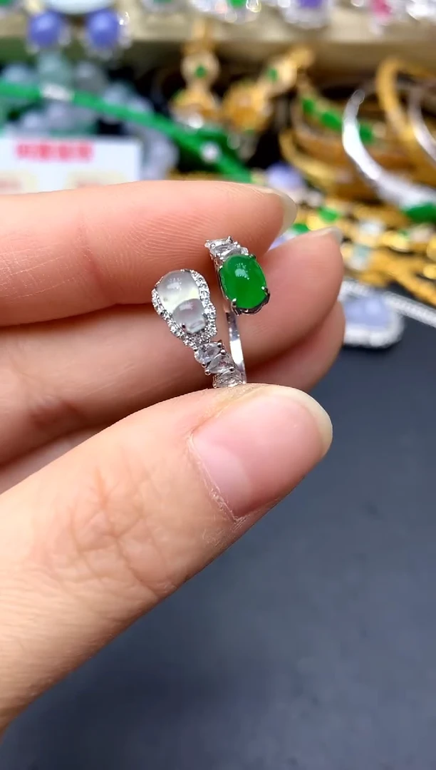 18K金镶嵌戒指翡翠299 -中国好珍宝