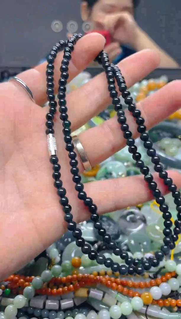 翡翠未镶嵌颈饰4mm/C翡翠A货,1件也是批发价
