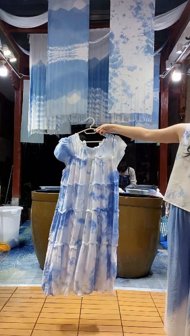 云浅蓝深 扎染服装  荷叶边飞飞袖裙