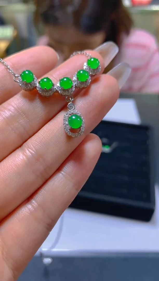 颈饰未镶嵌翡翠多样性发一