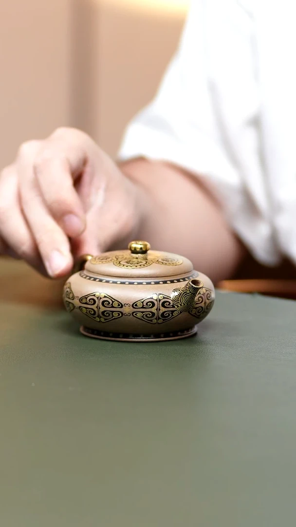 茶壶紫砂五堂 莲池古式-如意扁灯