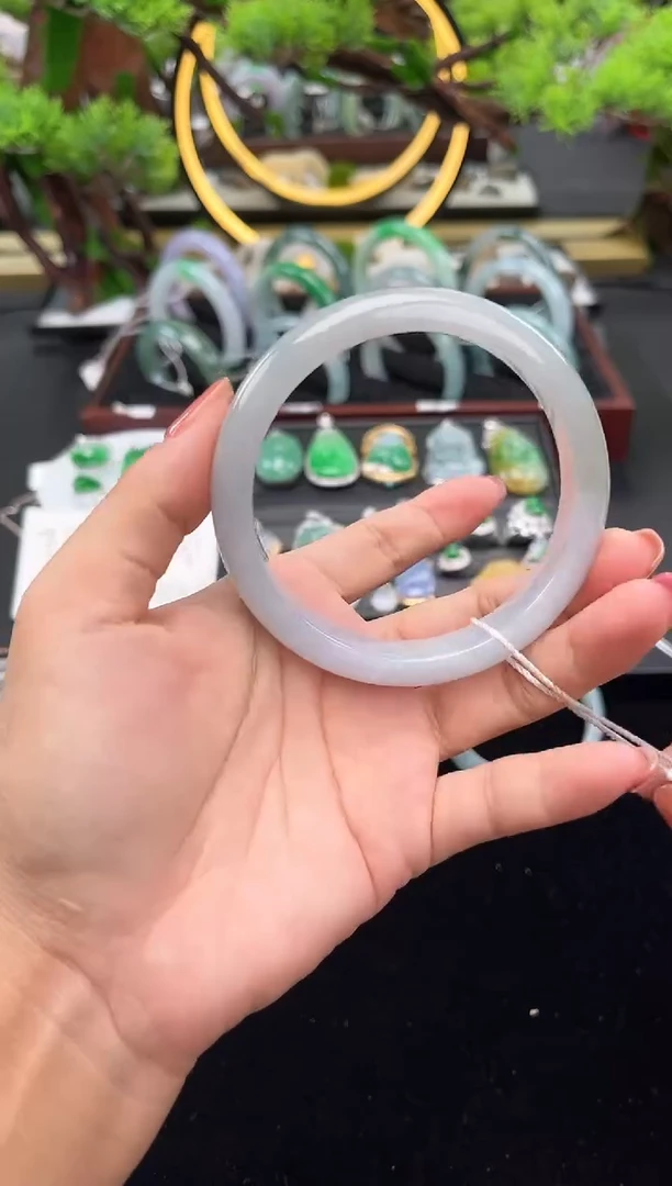 未镶嵌手镯翡翠手镯